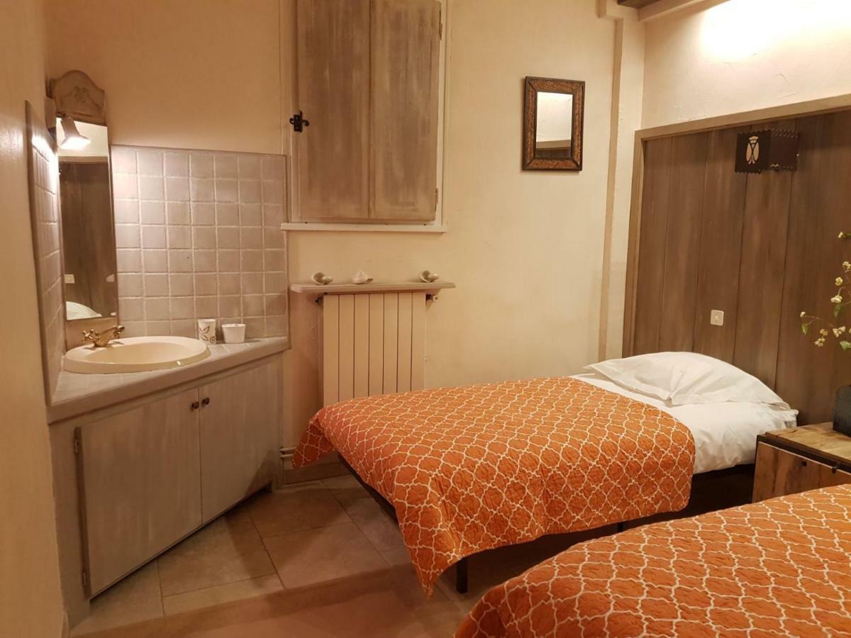Le Jas Des Parpaillous Apartment ลีล-ซูร์-ลา-ซอร์ก ภายนอก รูปภาพ